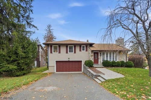 172 E Shore Trl, Sparta, NJ, 07871-2107 | Card Image