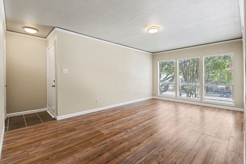 apt-209-5634 Boca Raton Blvd, Fort Worth, TX, 76112-2373 | Card Image