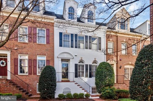8847 Ashgrove House Ln, VIENNA, VA, 22182-5503 | Card Image