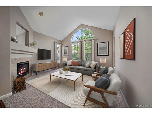 204-4005 S Dillon Way, Aurora, CO, 80014-7110 | Card Image