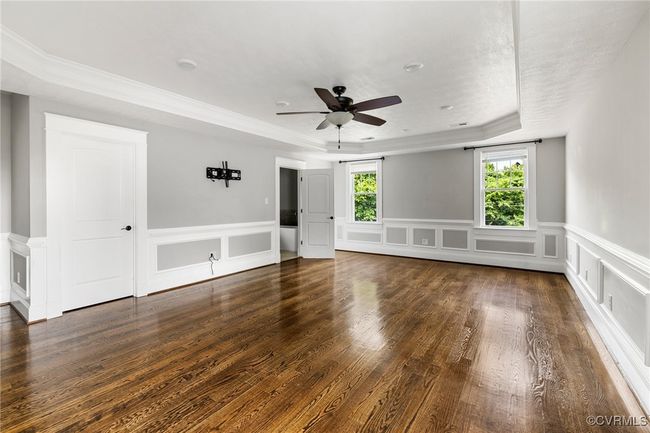 Second floor primary, CF, tray, en suite bath | Image 23