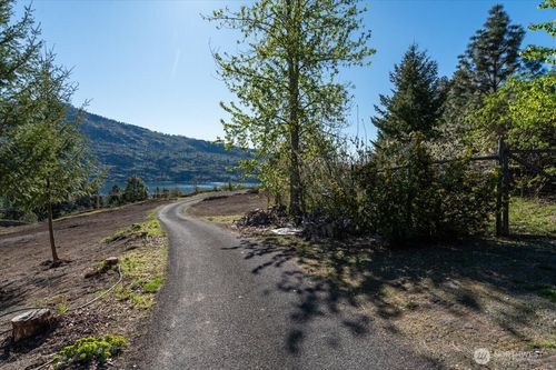 16495 S Lakeshore Rd, Chelan, WA, 98816-8762 | Card Image
