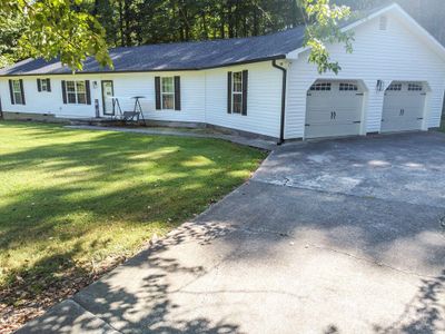 368 County Road 360, House other with 3 bedrooms, 2 bathrooms and null parking in Niota TN | Image 2