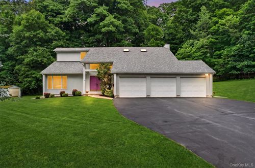 7 Indian Hill Rd, Warwick, NY, 10990-3138 | Card Image