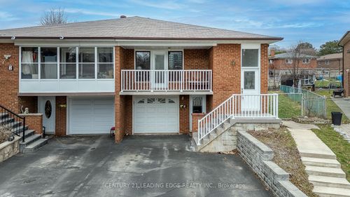 2A Fairglen Ave, Scarborough, ON, M1T1G7 | Card Image