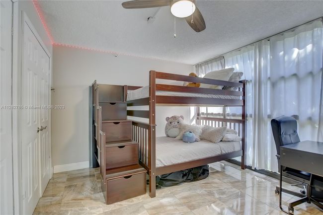 231 - 600 Parkview Dr, Condo with 3 bedrooms, 2 bathrooms and null parking in Hallandale Beach FL | Image 24