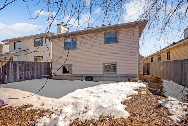 379 Del Ray Road Ne, Home with 6 bedrooms, 2 bathrooms and 4 parking in Calgary AB | Image 41