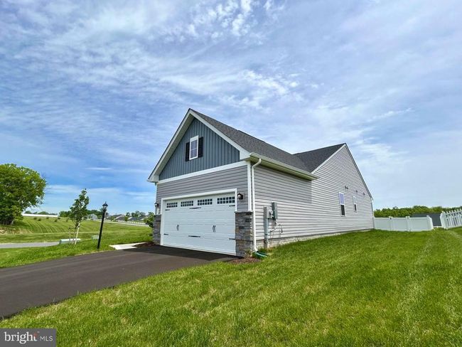 17 Perspective Pl, House other with 3 bedrooms, 3 bathrooms and null parking in HEDGESVILLE WV | Image 50