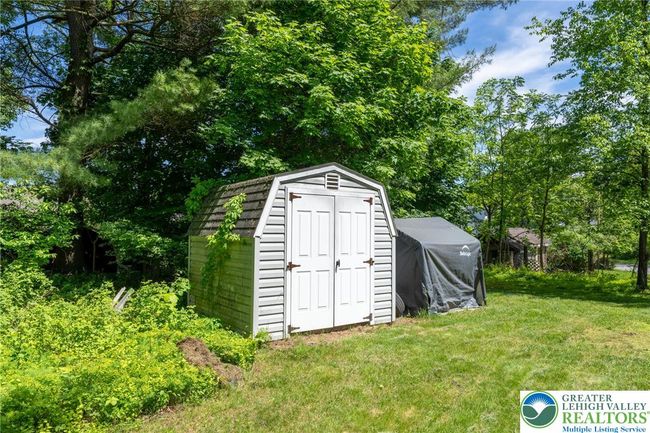 7112 Howell Ter, House other with 4 bedrooms, 2 bathrooms and null parking in Stroudsburg PA | Image 31