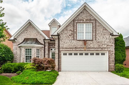 1176 Fairvue Village Ln, Gallatin, TN, 37066-7411 | Card Image