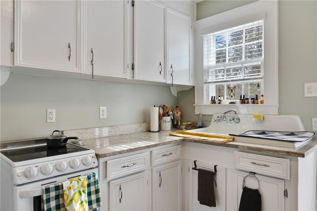 2 bedroom kitchen | Image 13