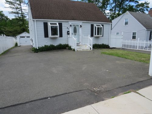 83 Stone St, Hartford, CT, 06106-4054 | Card Image