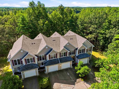 57 Magnolia Ln, Newmarket, NH, 03857-2097 | Card Image