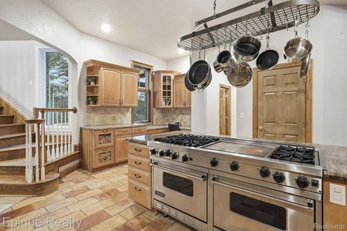 1 Chelsea Ct, Metamora, MI, 48455-9207 | Card Image