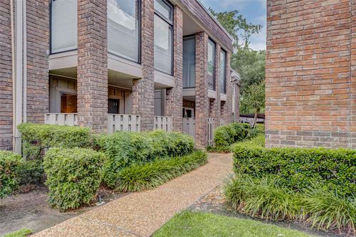 55-7555 Katy Fwy, Houston, TX, 77024-2100 | Card Image