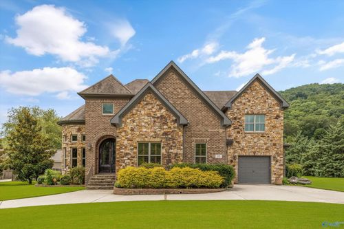 35 Mcmullen Ln Se, Gurley, AL, 35748-8000 | Card Image