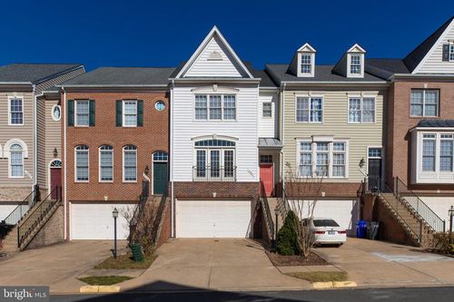 6907 Stanwick Sq, GAINESVILLE, VA, 20155-4424 | Card Image