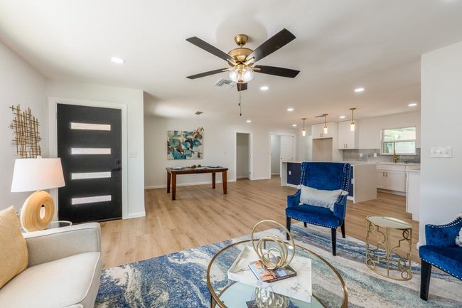 106 W Heron Dr, House other with 4 bedrooms, 3 bathrooms and null parking in Highland Haven TX | Image 4