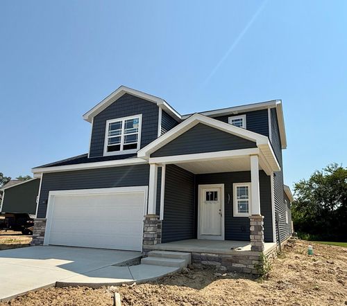 504 Hatch Lake Pkwy, Valparaiso, IN, 46385-6095 | Card Image