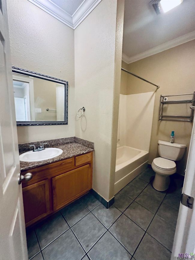 APT-205 - 710 E Boyd Dr, Condo with 3 bedrooms, 2 bathrooms and 2 parking in Baton Rouge LA | Image 11