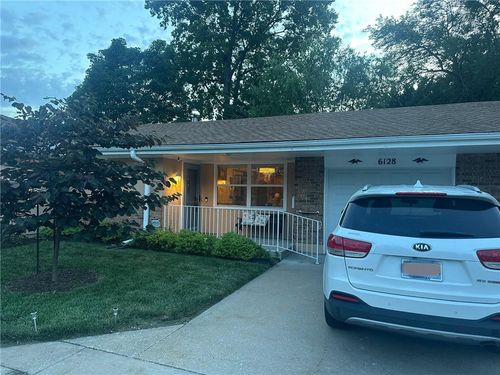 6128 Ash Ct, Raytown, MO, 64133-4100 | Card Image