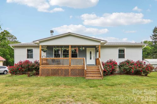 527 Trammell Ave, Canton, NC, 28716-1610 | Card Image