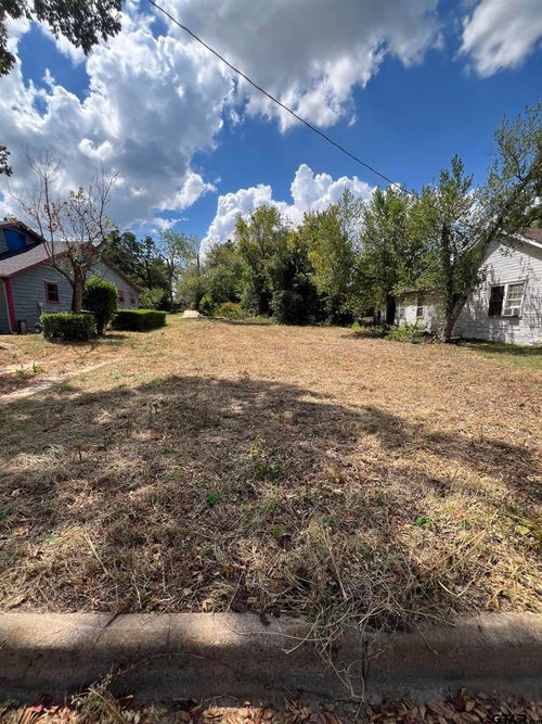 1918 W Jackson, Tyler, TX, 75702 | Card Image