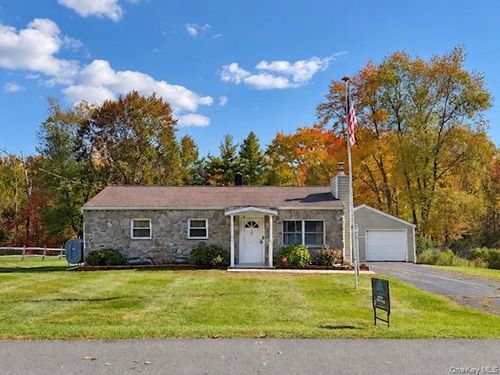 19 Greentree Drive S, Hyde Park, NY, 12538 | Card Image