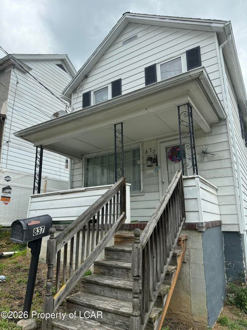 837 Miller St, Luzerne, PA, 18709-1106 | Card Image
