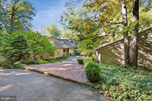 6 Carriage Rd, Greenville, DE, 19807-2238 | Card Image