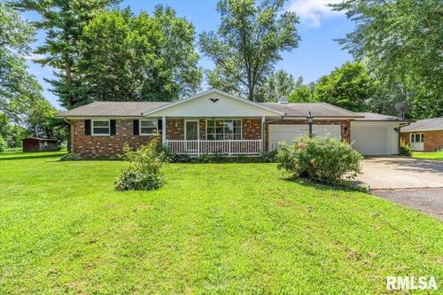 412 E Broadway St, Virginia, IL, 62691-9010 | Card Image