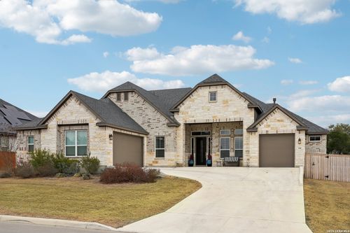 156 Moon Ln, Castroville, TX, 78009-2262 | Card Image