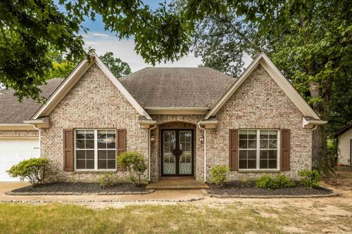379 Shelton Rd, Collierville, TN, 38017-1188 | Card Image