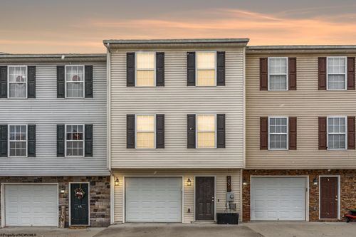 145 Eagle Dr, Maidsville, WV, 26541-8206 | Card Image