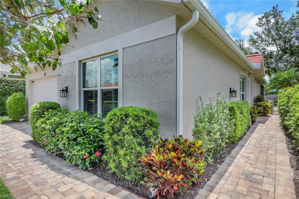 Residential in NAPLES 5