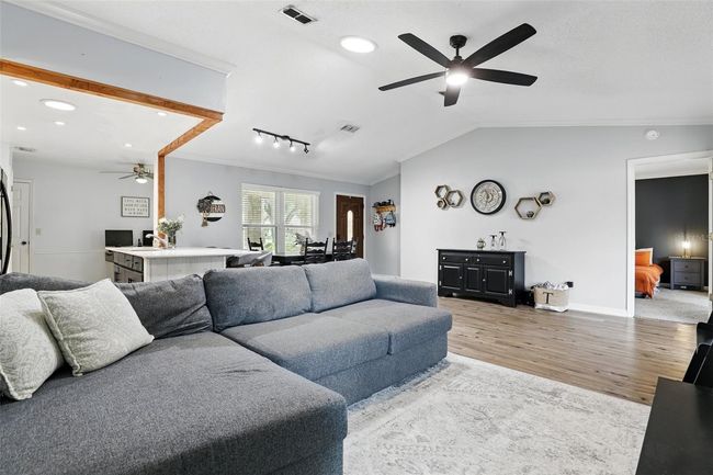 10049 Custer Cir, House other with 3 bedrooms, 2 bathrooms and null parking in ORLANDO FL | Image 8