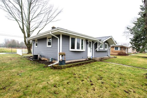 1707 Wind Dale Dr, Caledonia, WI, 53402-2439 | Card Image