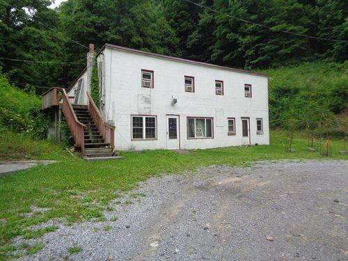 118 Rochetti Dr, Northfork, WV, 24868-8124 | Card Image