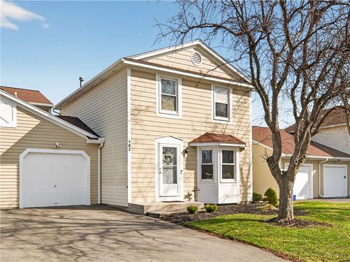 152 Fawn Ln, Webster, NY, 14580-2819 | Card Image