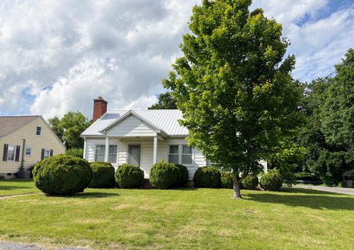 816 Douglas St, Clifton Forge, VA, 24422-1510 | Card Image