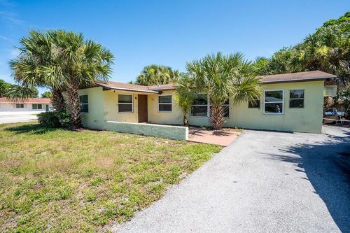 371 W 34th St, Riviera Beach, FL, 33404-3007 | Card Image