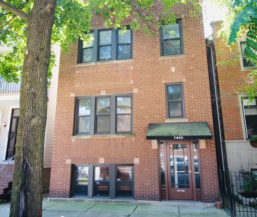 1-1443 W Oakdale Ave, Chicago, IL, 60657-4118 | Card Image