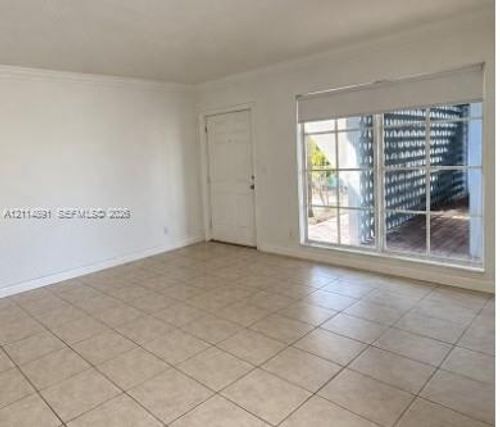 5-105 Ne 12th Ave, Hallandale Beach, FL, 33009-4561 | Card Image