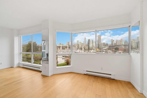 406-1510 W 1st Ave, Vancouver, BC, V6J4S3 | Card Image