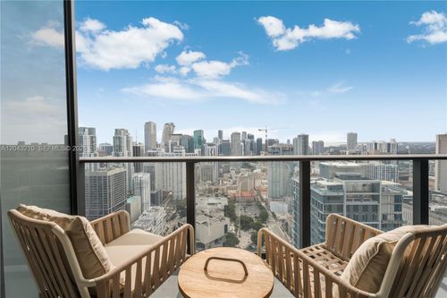 4212-159 Ne 6th St, Miami, FL, 33132-2397 | Card Image