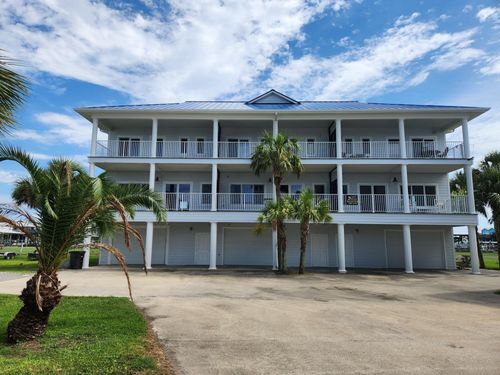 5-411 Admiral Craik Dr, Grand Isle, LA, 70358-9651 | Card Image