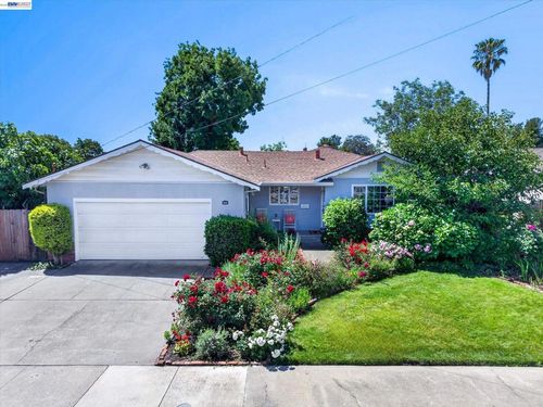 4056 Nevis St, Pleasanton, CA, 94566-5636 | Card Image