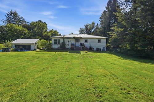 75 East St, Huntington, VT, 05462-9701 | Card Image