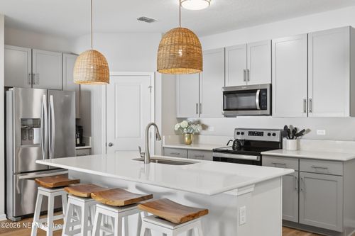 2016 Dutton Island Oaks Way, JACKSONVILLE, FL, 32233-0034 | Card Image