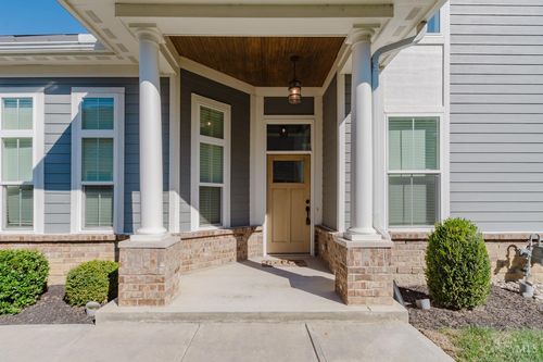 9460 Banyan Ct, Centerville, OH, 45458-3899 | Card Image